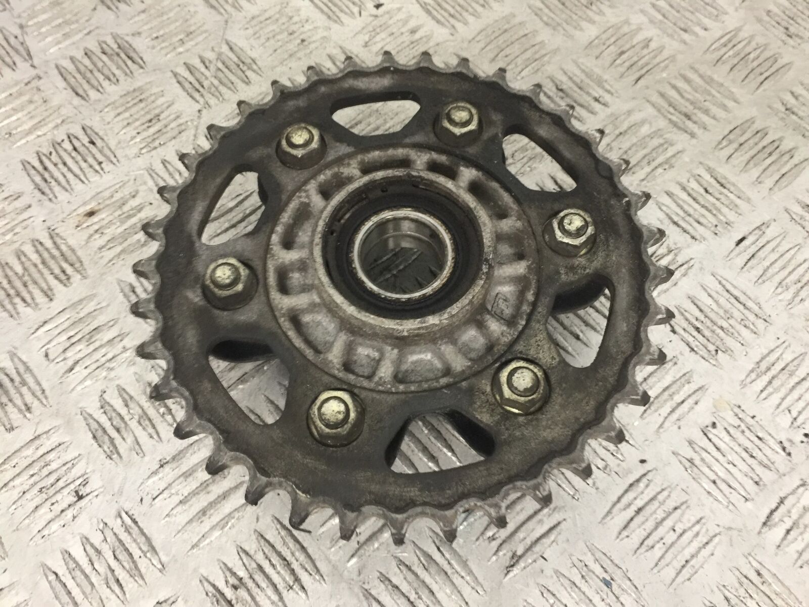 DUCATI MONSTER S4 916 REAR SPROCKET CARRIER   YEAR 2001 STOCK (755)