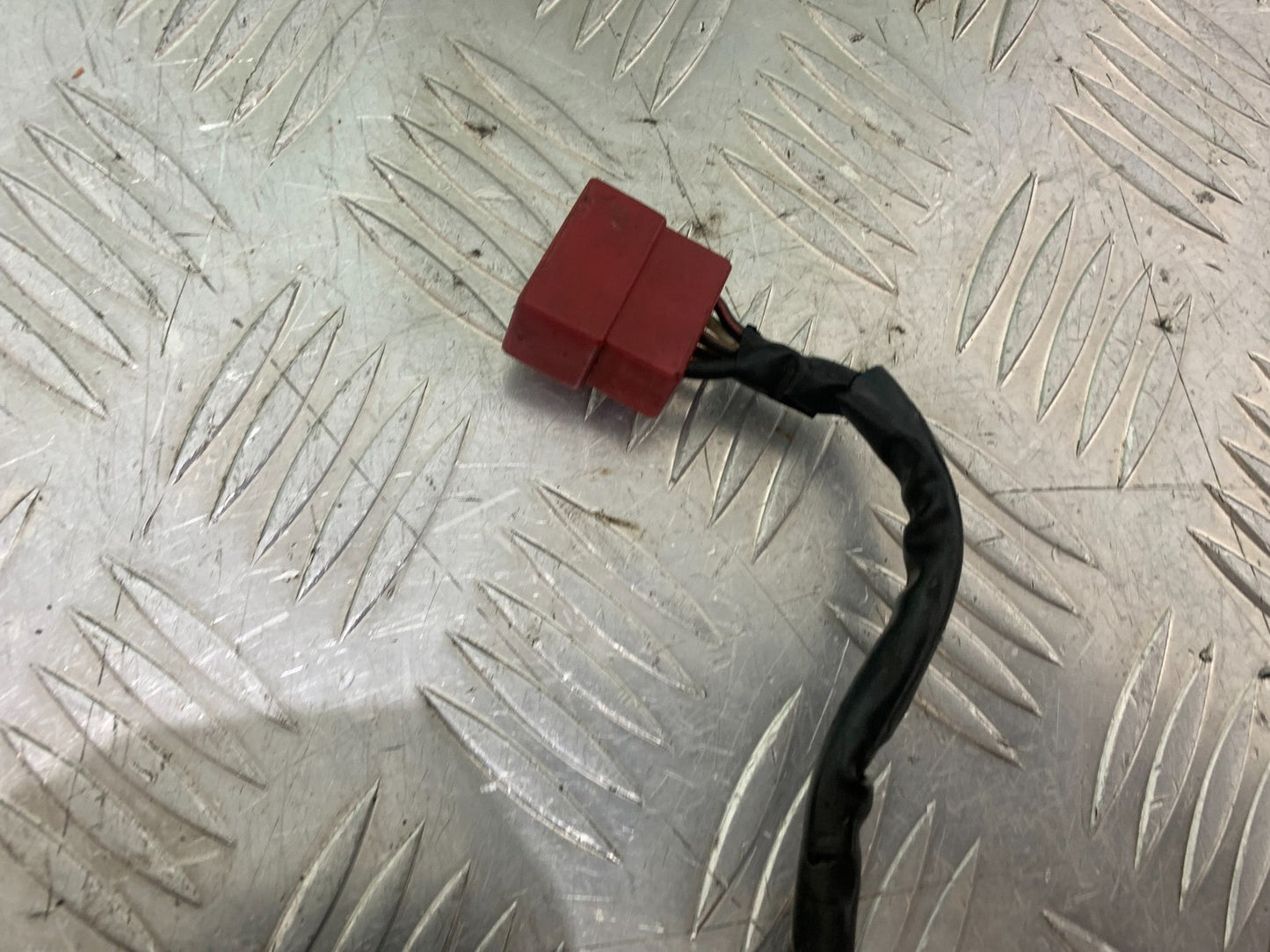 HONDA GL500 GL 500 SILVERWING FUSE BOX  YEAR 1981-82 (CMB1168)