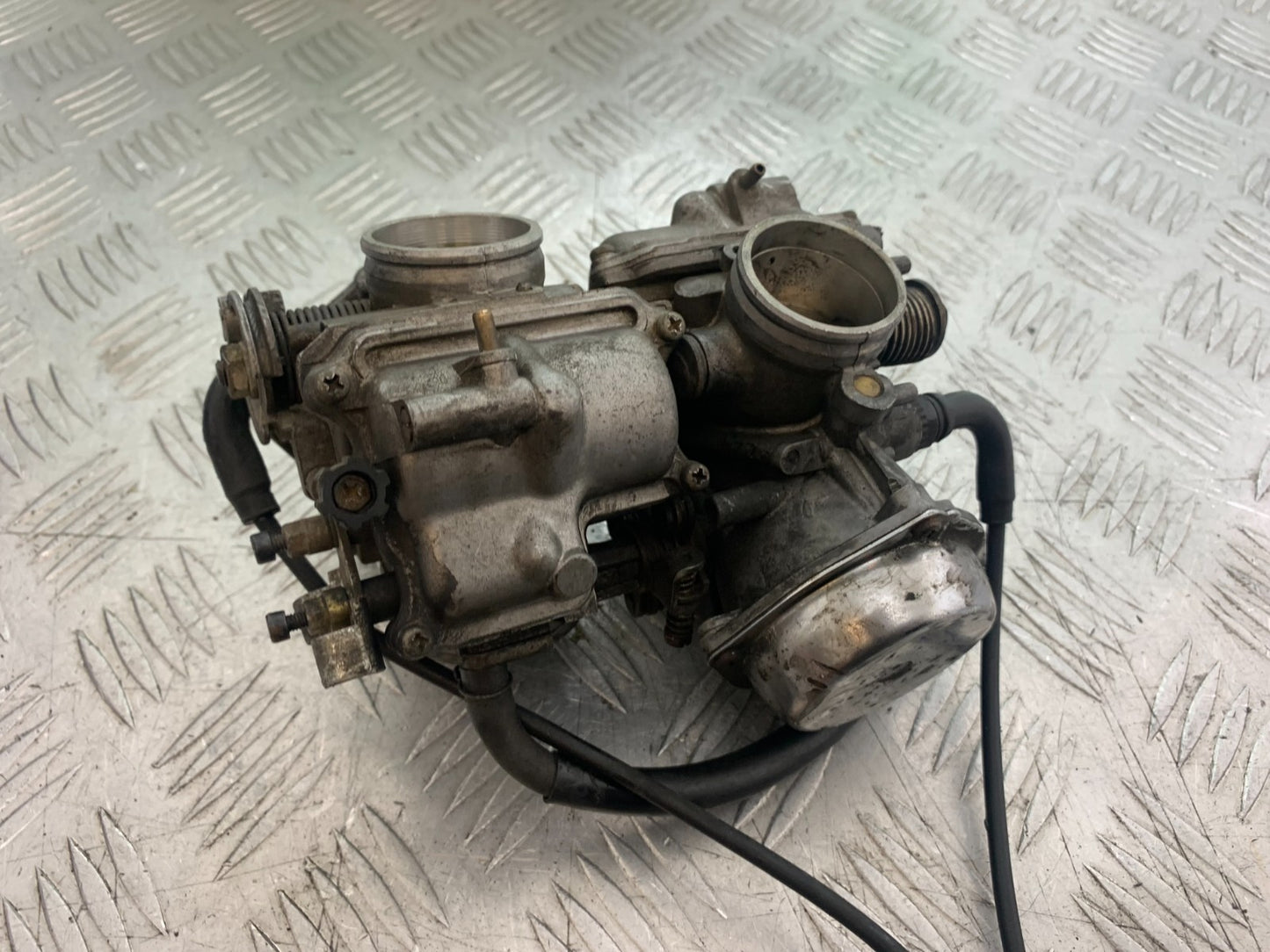HONDA VT700 VT 700 SHADOW CARBS  YEAR 1984-85 (CMB1328)