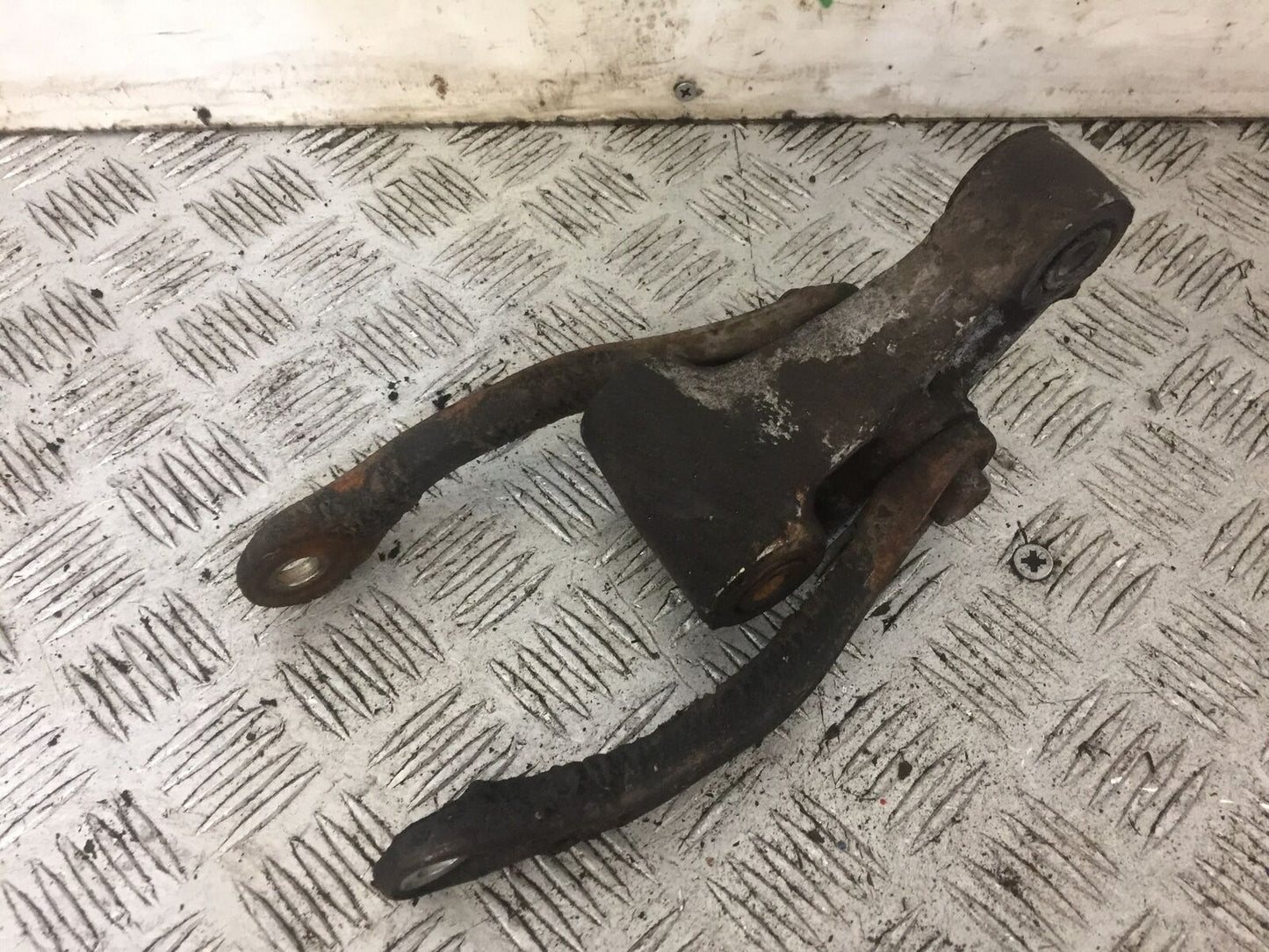 KAWASAKI Z750 ZR750 ZR-7S REAR SHOCK LINKAGE YEAR 1999-05 (STOCK 707)
