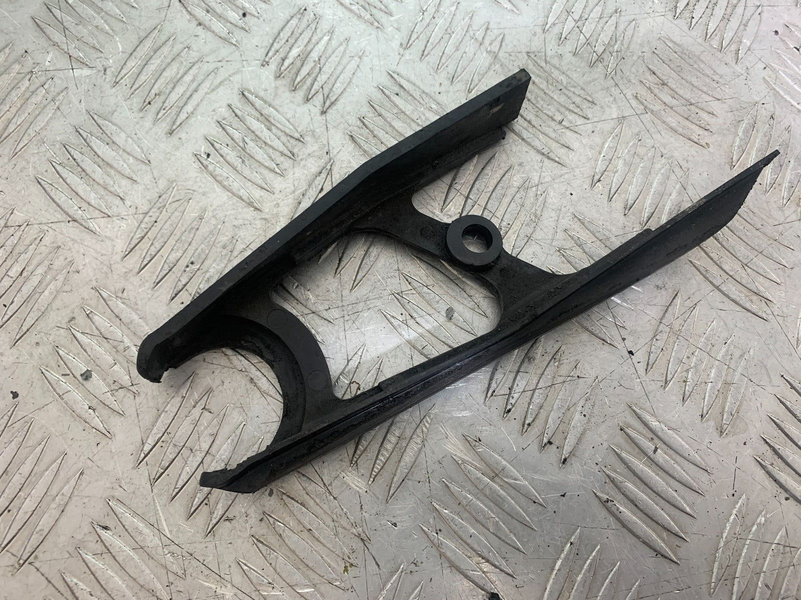KAWASAKI ZX6R ZX6 F CHAIN GUIDE  YEAR 1995-1997 (CMB1169)
