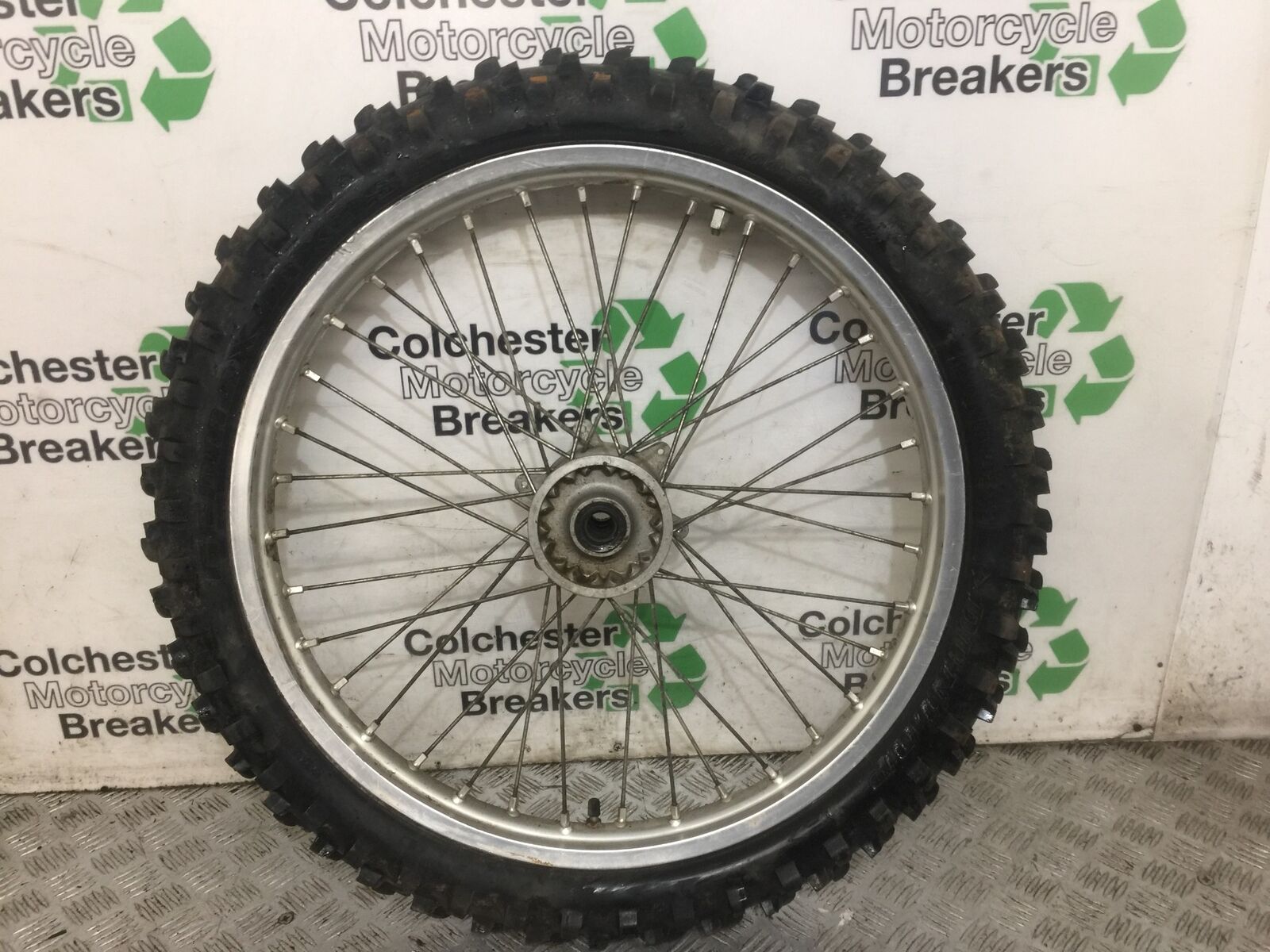 YAMAHA YZF250 YZF 250 FRONT WHEEL  YEAR 2004 (STOCK 792)