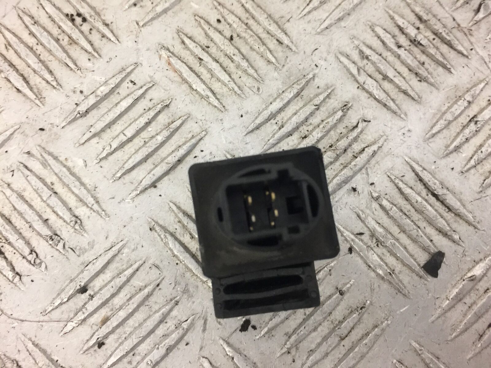 HONDA CBR 500 R  CBR500 R RELAY YEAR 2017  (STOCK 521)