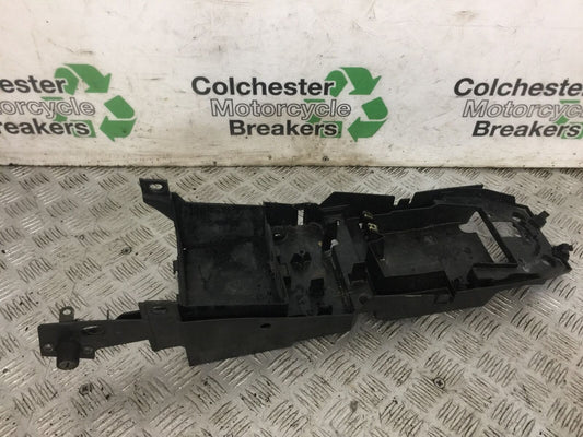 YAMAHA FZ1-N UNDERTRAY  YEAR 2006-2012  (STOCK 787)
