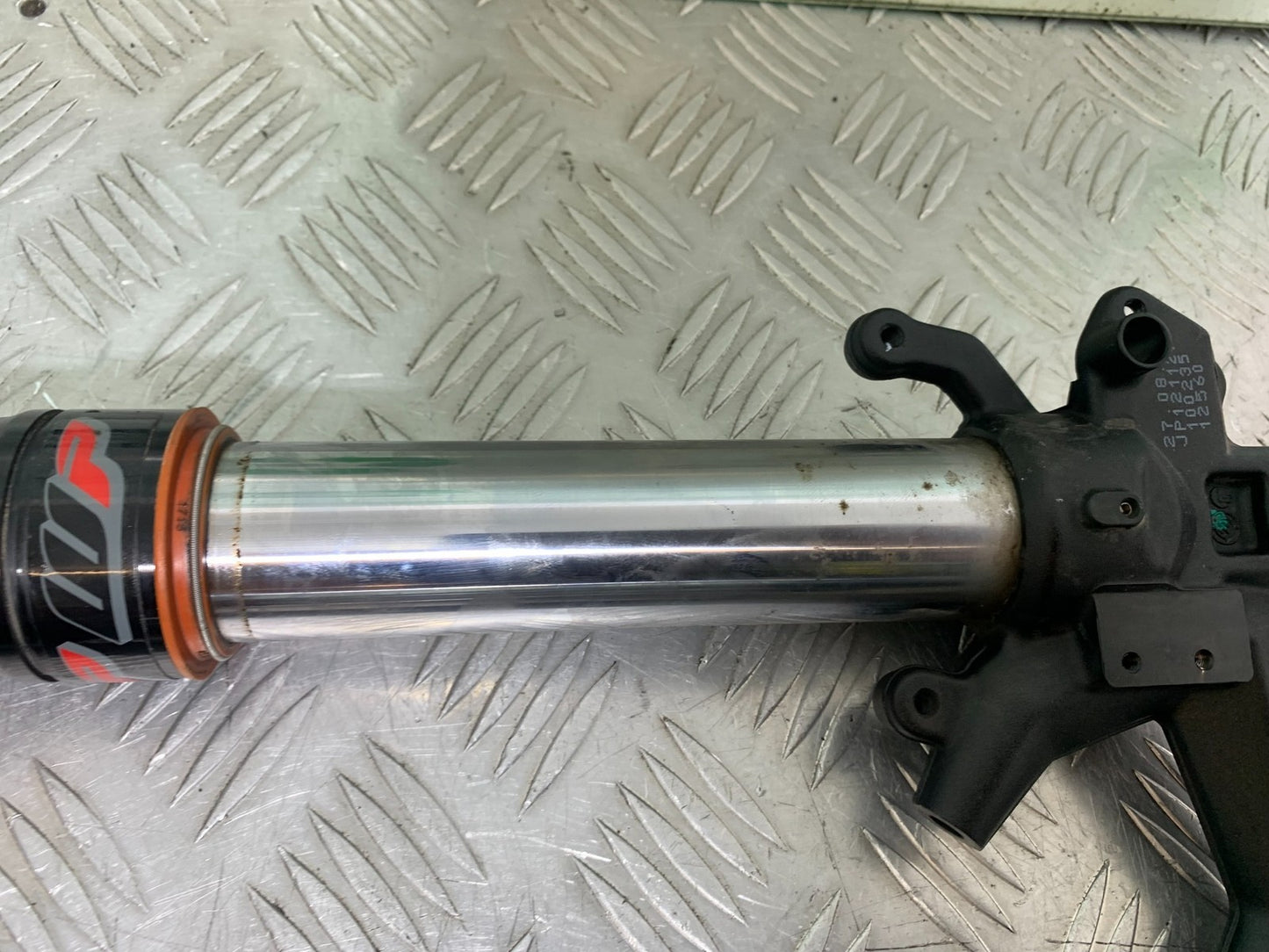 KTM 125 DUKE FORKS  YEAR 2018-2023 (CMB1185)