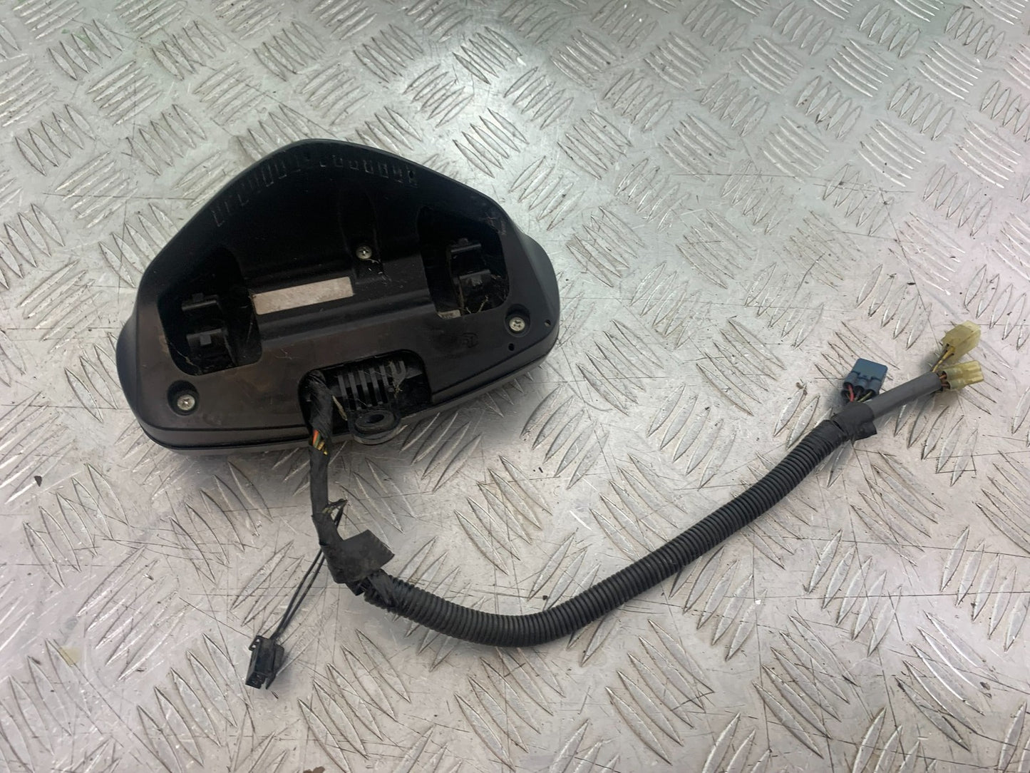 SUZUKI GSR600 GSR 600 CLOCKS SPEEDO DASH   2006-2010 (CMB1177)