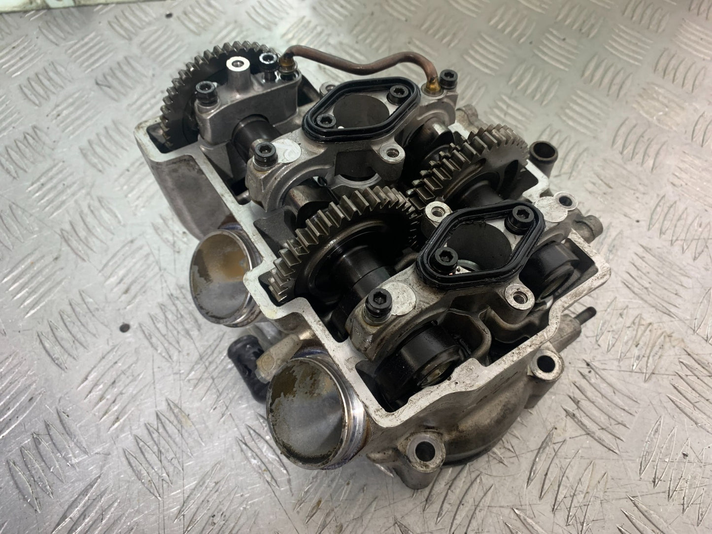 APRILIA TUONO 1000 V4R REAR CYLINDER HEAD  YEAR 2011-13  (CMB1316)