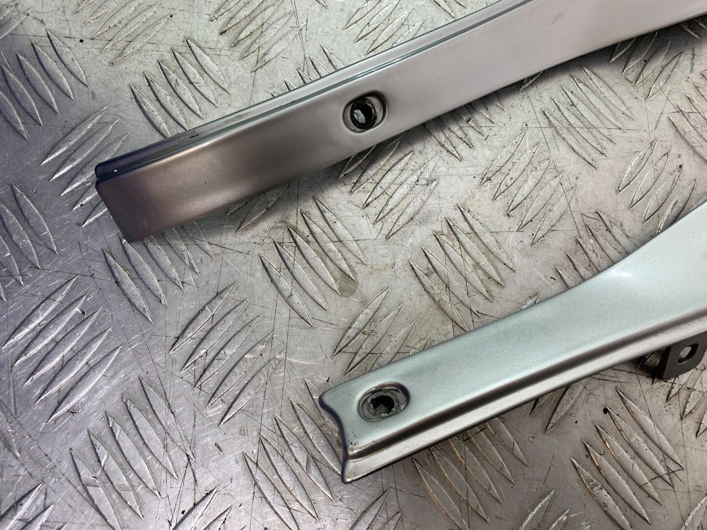 APRILIA RSV1000 RSV 1000 MILLE LEFT AND RIGHT SIDE INFILLS  1998- 2003 (CMB1184)