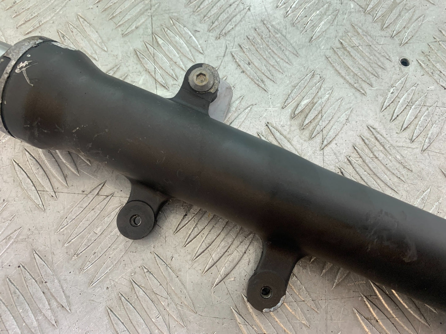 KAWASAKI Z125 Z 125 1X RIGHT FORK (BENT)   YEAR  2018-2023 (CMB1167)