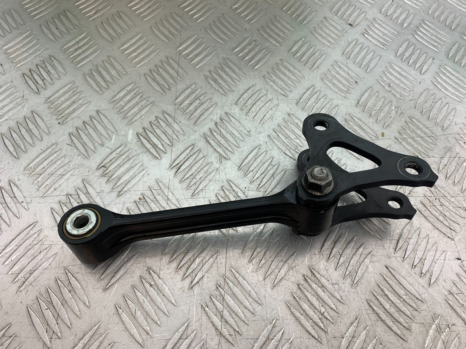 KTM 1290 SUPER DUKE R REAR SHOCK LINKAGE  YEAR 2020-2024 (CMB1272)