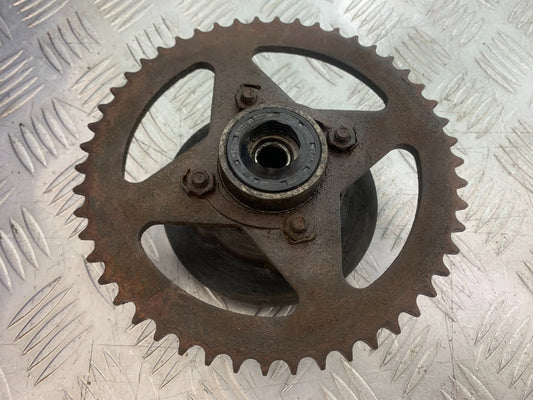 SINNIS TERRAIN 125 SPROCKET CARRIER YEAR 2017-2020 (CMB1241)