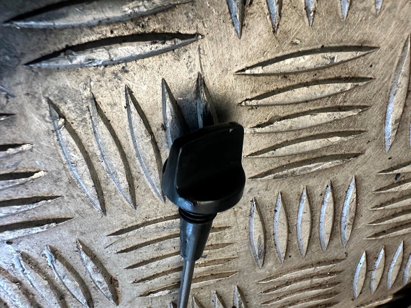 HONDA CBR1100 XX BLACKBIRD OEM OIL DIPSTICK YEAR 1996-1998 (CMB1017)