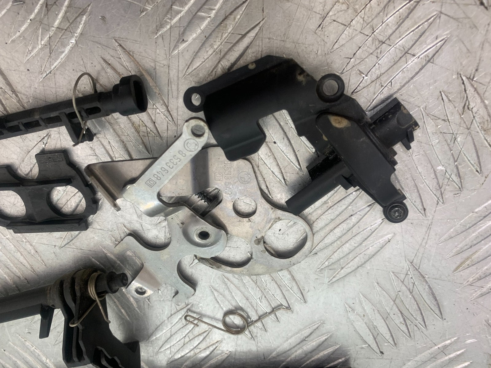 BMW R1200 R 1200 GS SEAT LOCK MECHANISM  YEAR 2013-2016 (CMB1257)