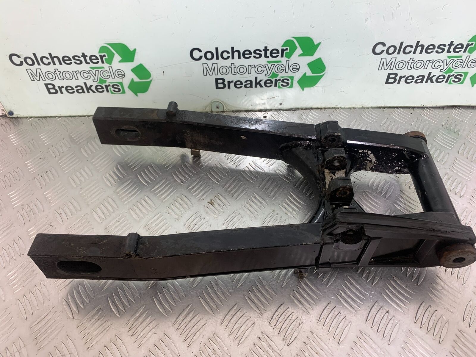 YAMAHA FJ1100 FJ 1100 SWINGARM   YEAR 1984-1985 (CMB1101)