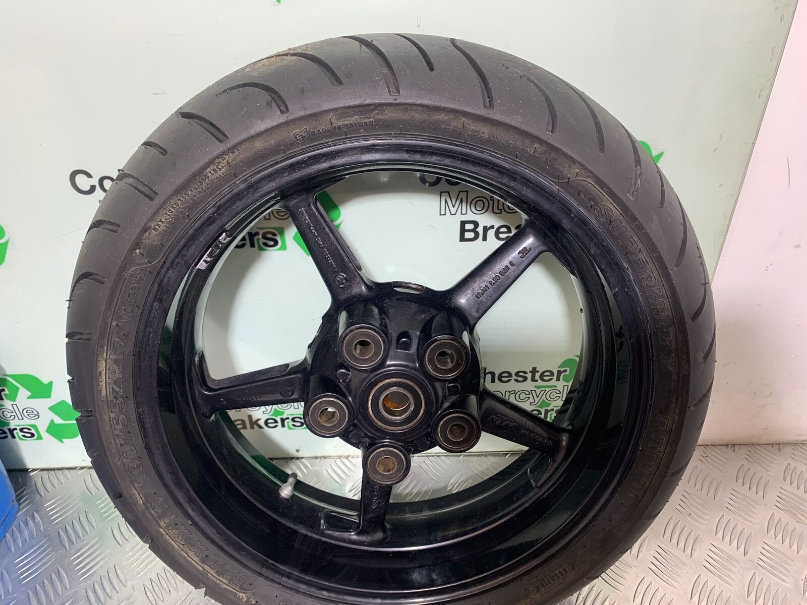 KTM 990 SUPERMOTO T REAR WHEEL  YEAR 2010-2011 (CMB1032)