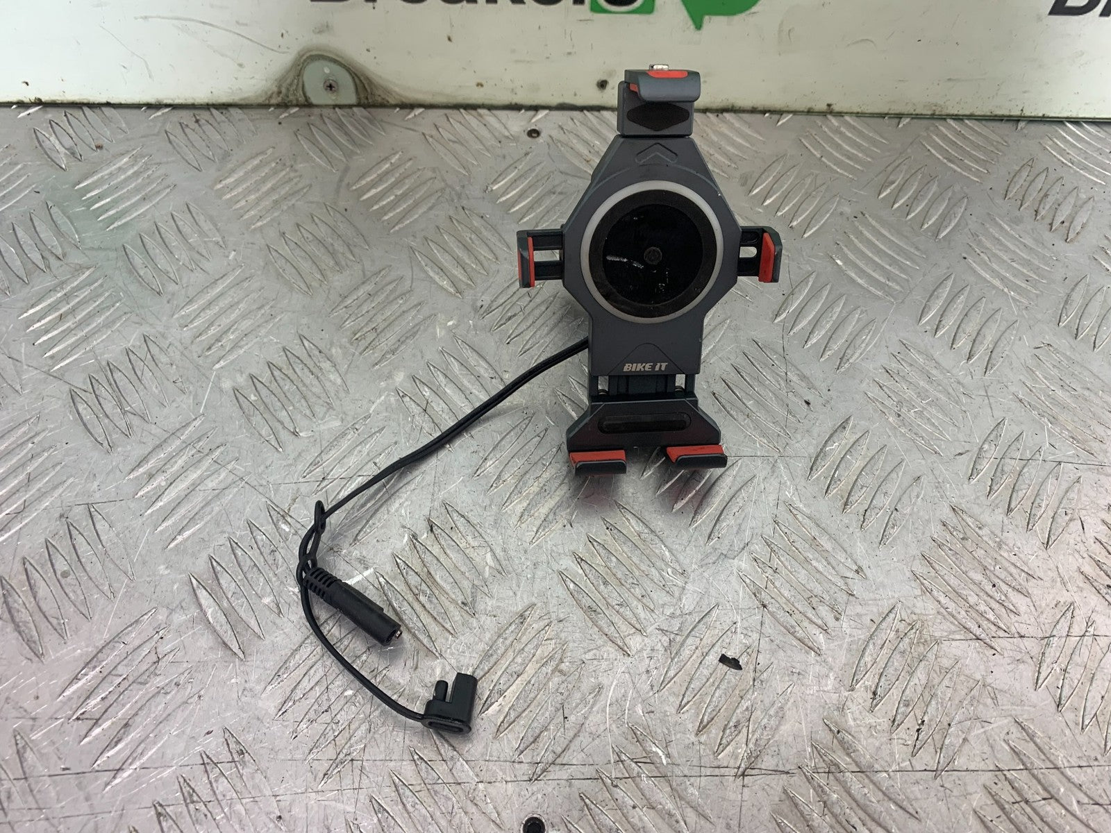 HONDA CBR1000 rr FIREBLADE PHONE HOLDER   YEAR 2006 (CMB1220)