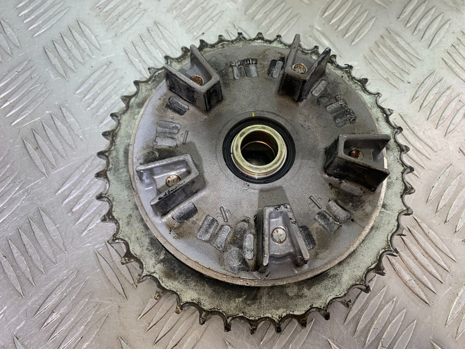 APRILIA SL750 SL 750 SHIVER REAR SPROCKET CARRIER  YEAR 2012 (CMB1074)