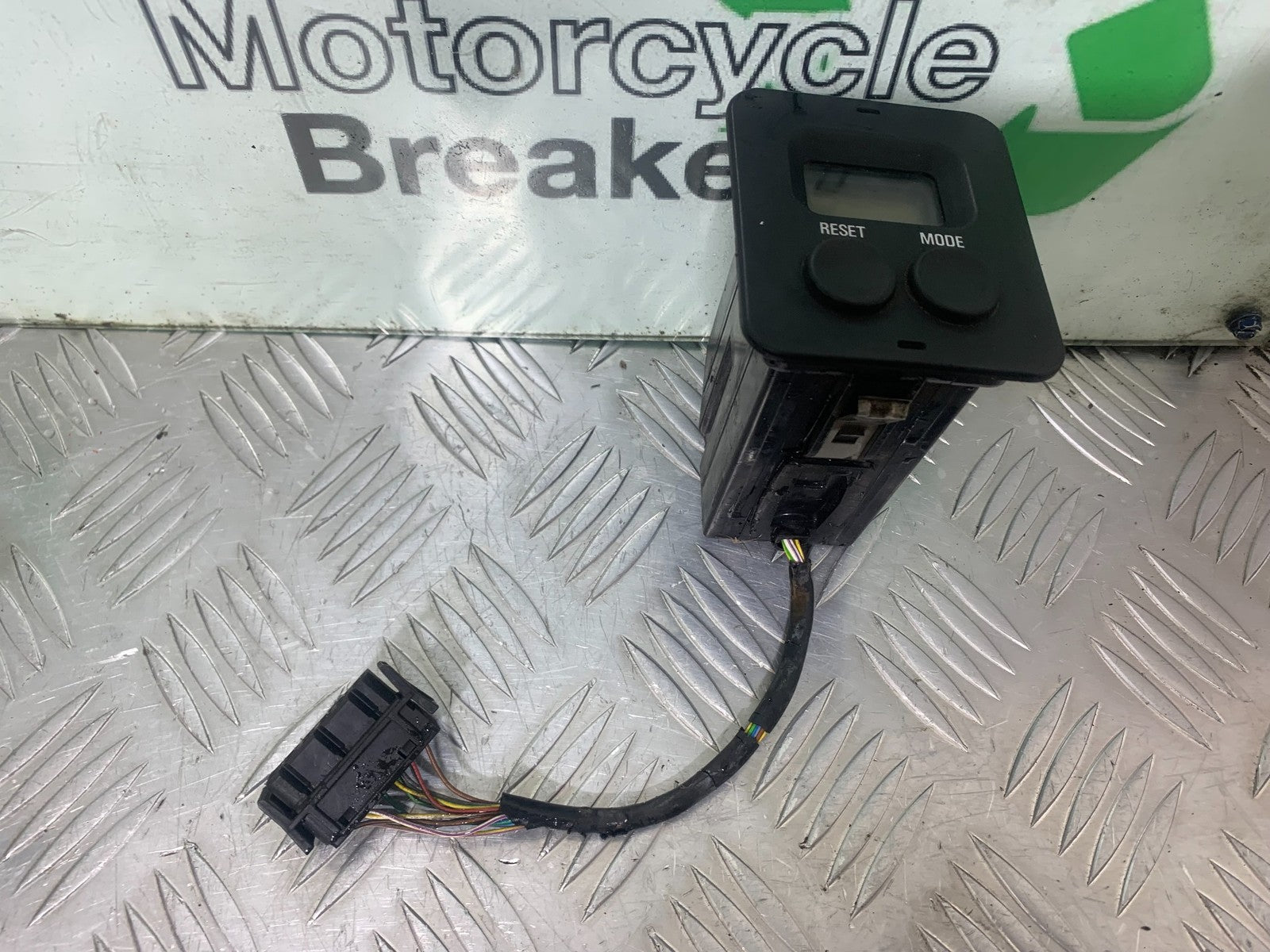 BMW K1200 K 1200 LT CLOCK YEAR 1999-07 (CMB1271)