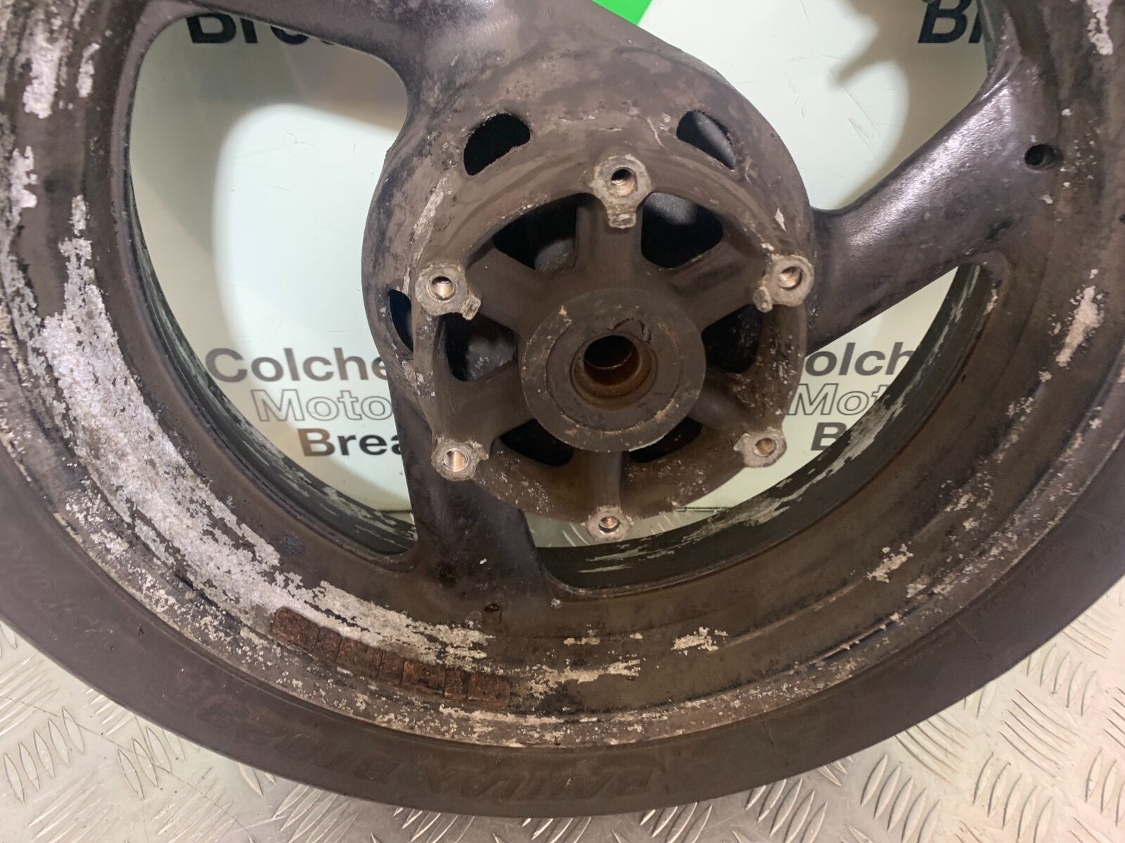 YAMAHA YZF600 YZF 600 THUNDERCAT REAR WHEEL  1996-2003 CMB1134)