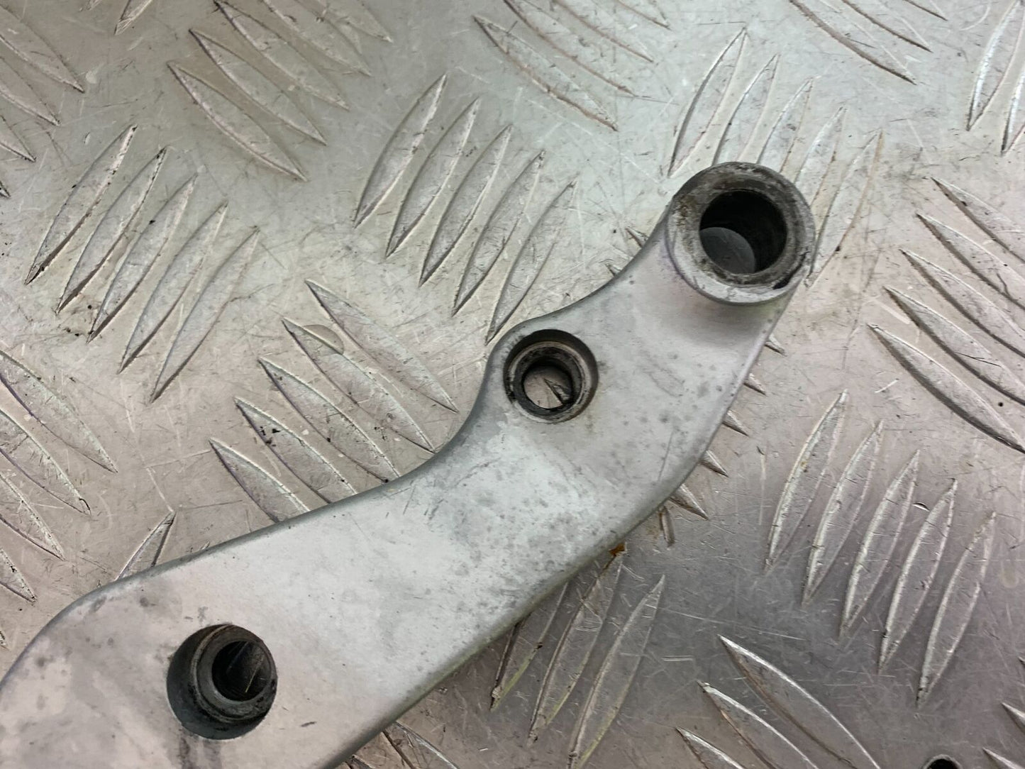SUZUKI VS1400 VS 1400 INTRUDER  REAR CALIPER BRACKET   YEAR 1988 (CMB1077)