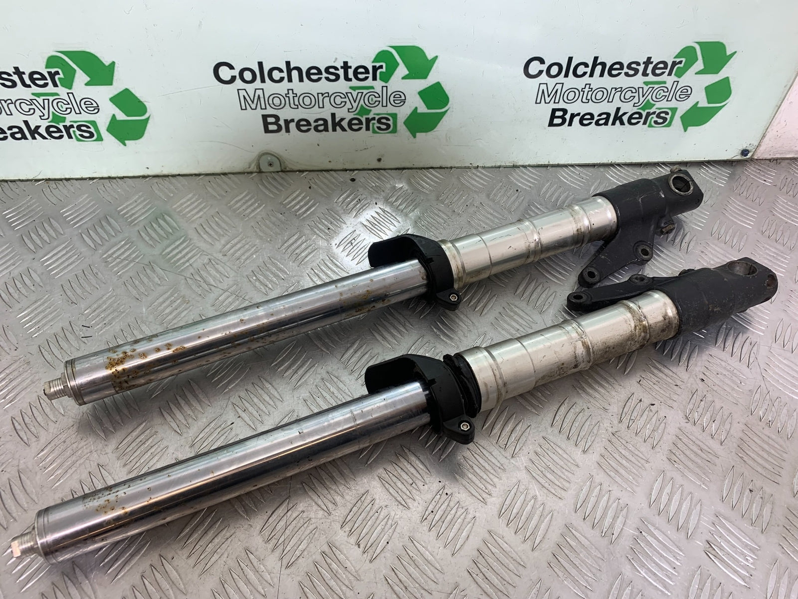 TRIUMPH T509 SPEED TRIPLE FORKS (SOLD AS PARTS)  YEAR 1997-1998 (CMB1144)
