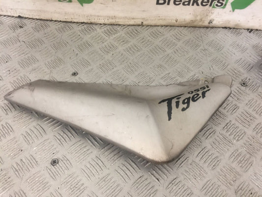 TRIUMPH 955i TIGER SEAT PANEL  YEAR 2001-2006 (STOCK 818)
