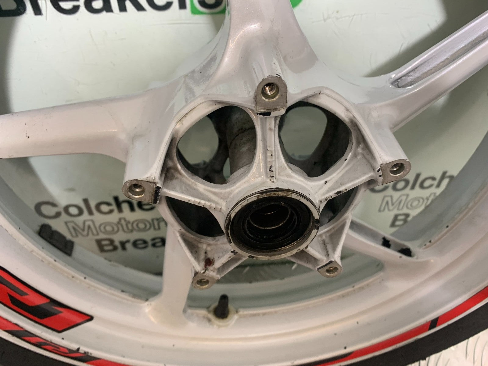 YAMAHA YZF R1 4C8  FRONT WHEEL  YEAR 2007-2008 (CMB1237)