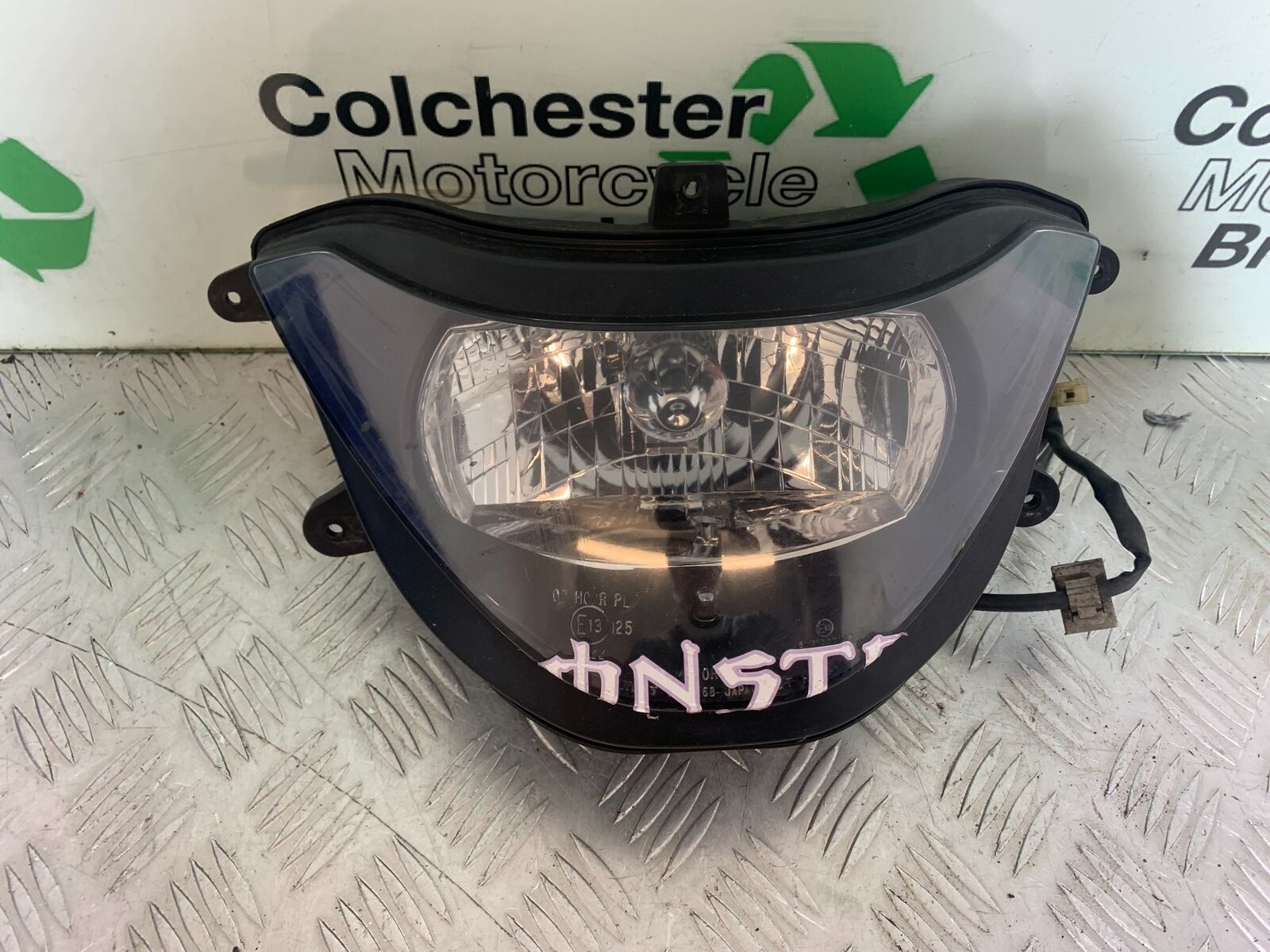 YAMAHA YZF600 YZF 600 THUNDERCAT HEADLIGHT  1996-2003 (CMB1134)