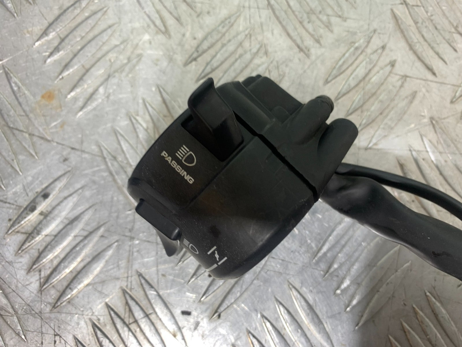 HONDA ST1100 PAN EUROPEAN LEFT SWITCH GEAR  YEAR 1993-2001 (CMB1195)