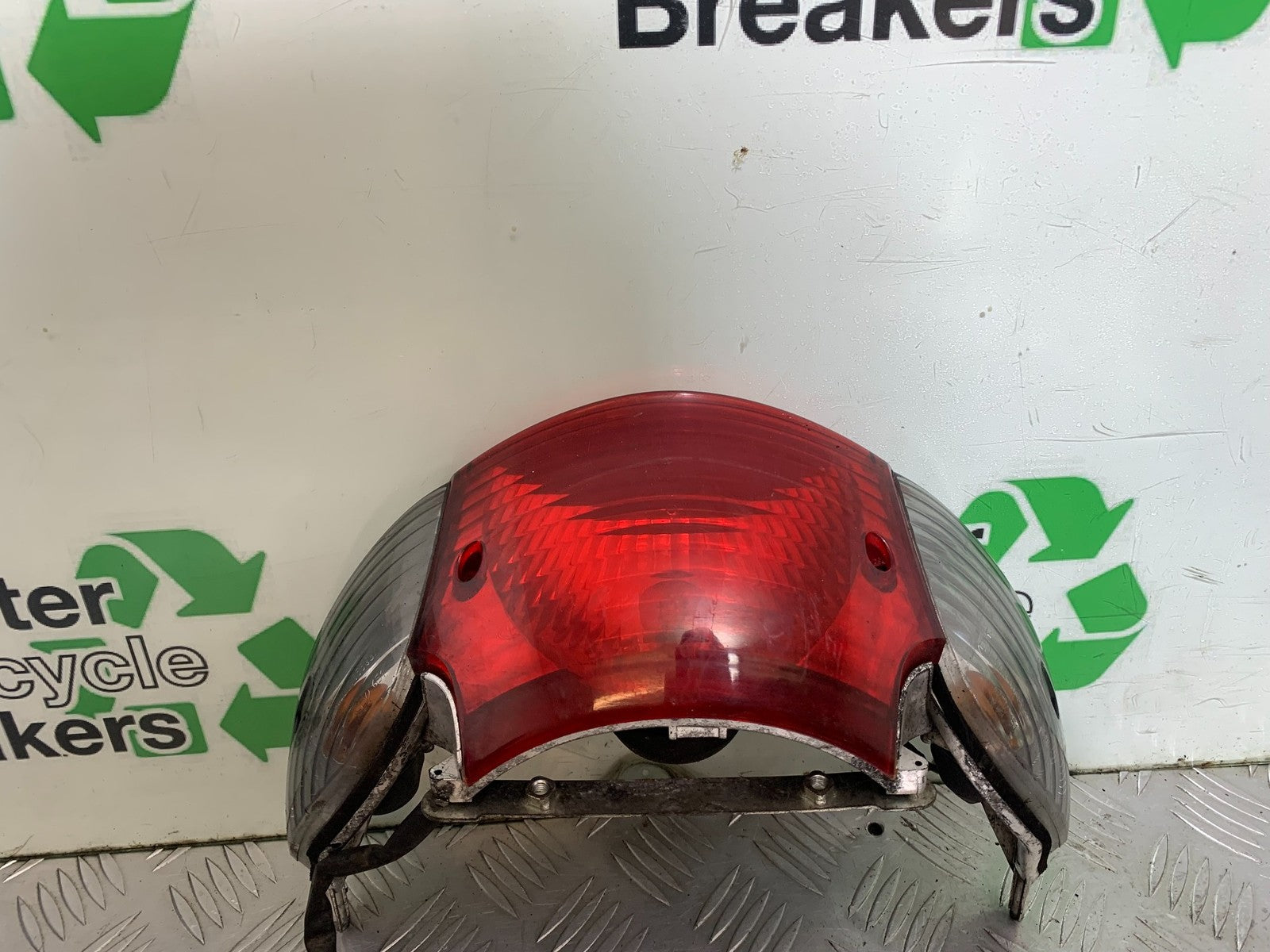 HONDA CBF600 CBF 600 REAR LIGHT YEAR 2004-07  (CMB1305)