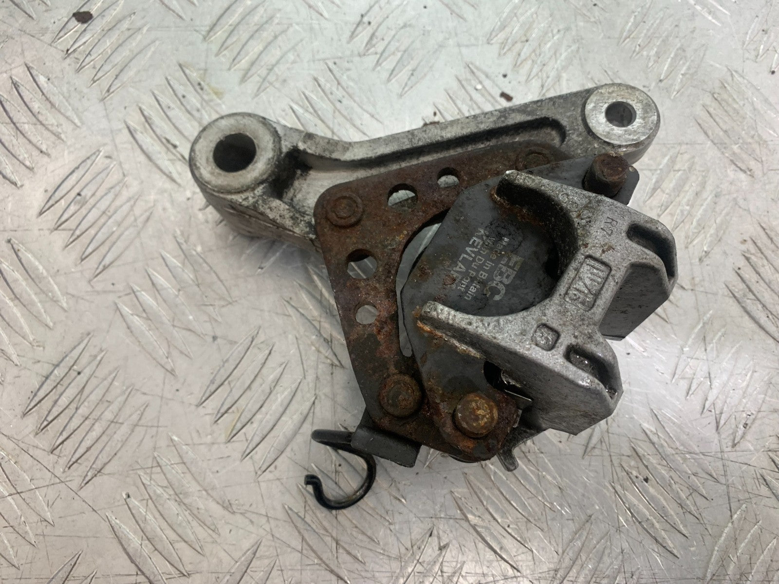 KAWASAKI GPZ600 GPZ 600 REAR BRAKE CALIPER  YEAR 1988-90 (CMB1258)