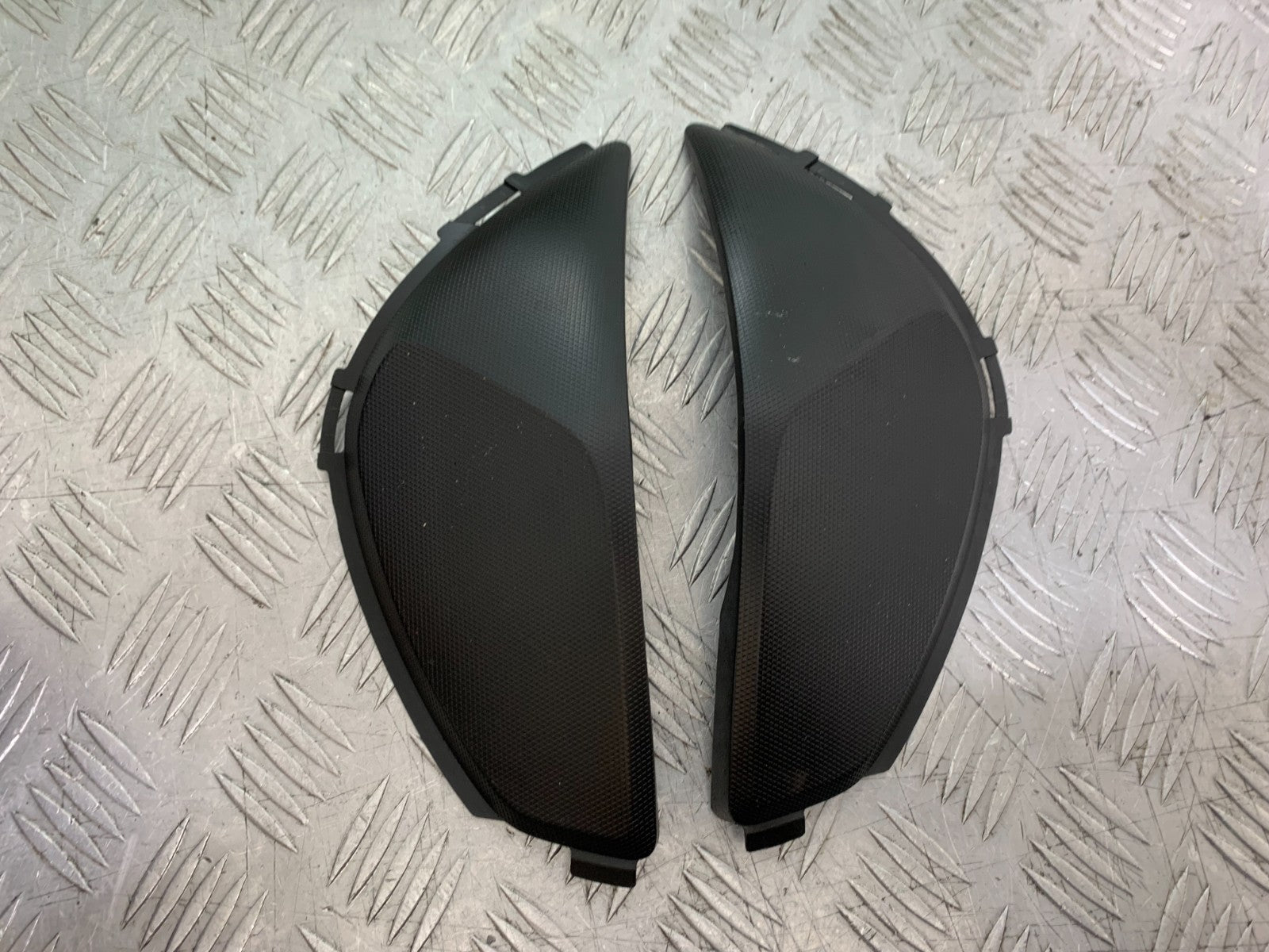 HONDA CBR1000 RR LEFT AND RIGHT INFILLS  YEAR  2008-2011 (CMB1330)
