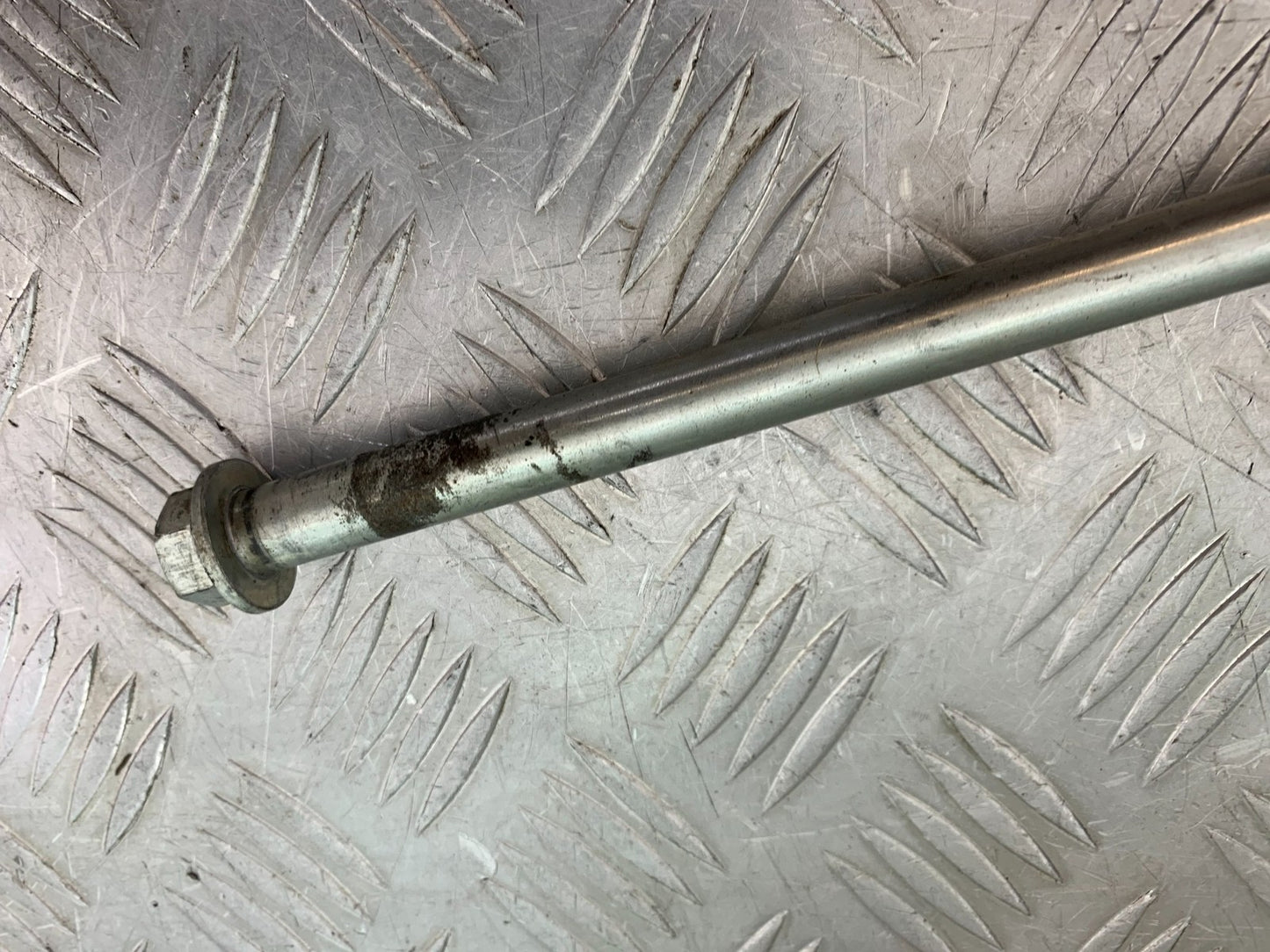 KTM 125 DUKE SWINGARM SPINDLE YEAR 2018-2023 (CMB1185)