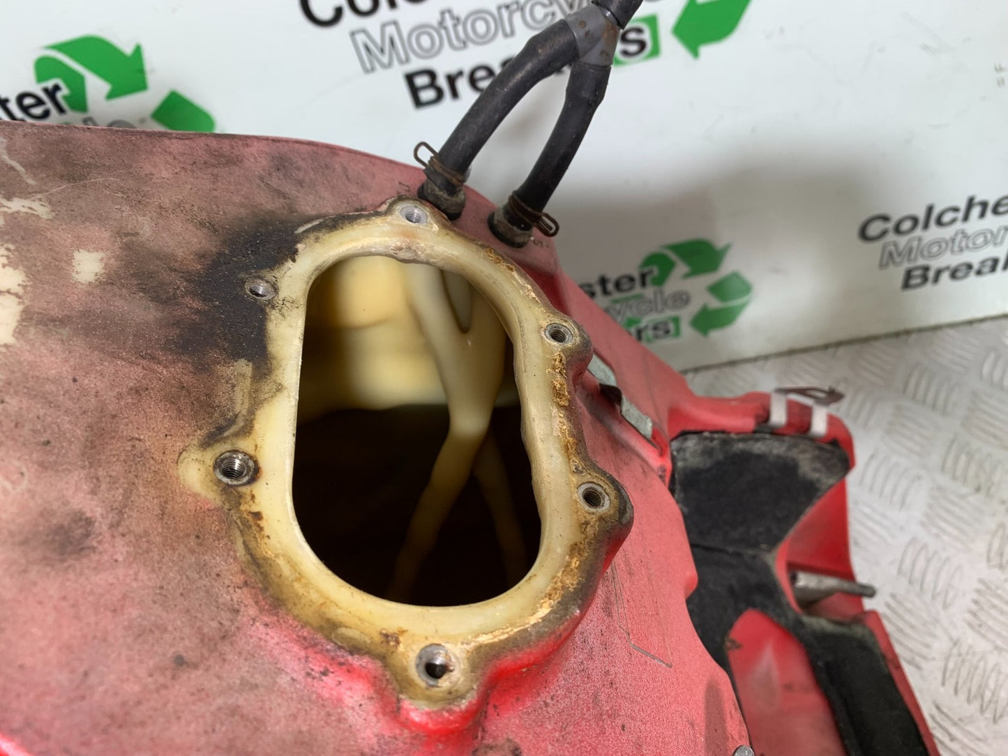 DUCATI 848 PETROL TANK  YEAR 2008-2010 (CMB1323)