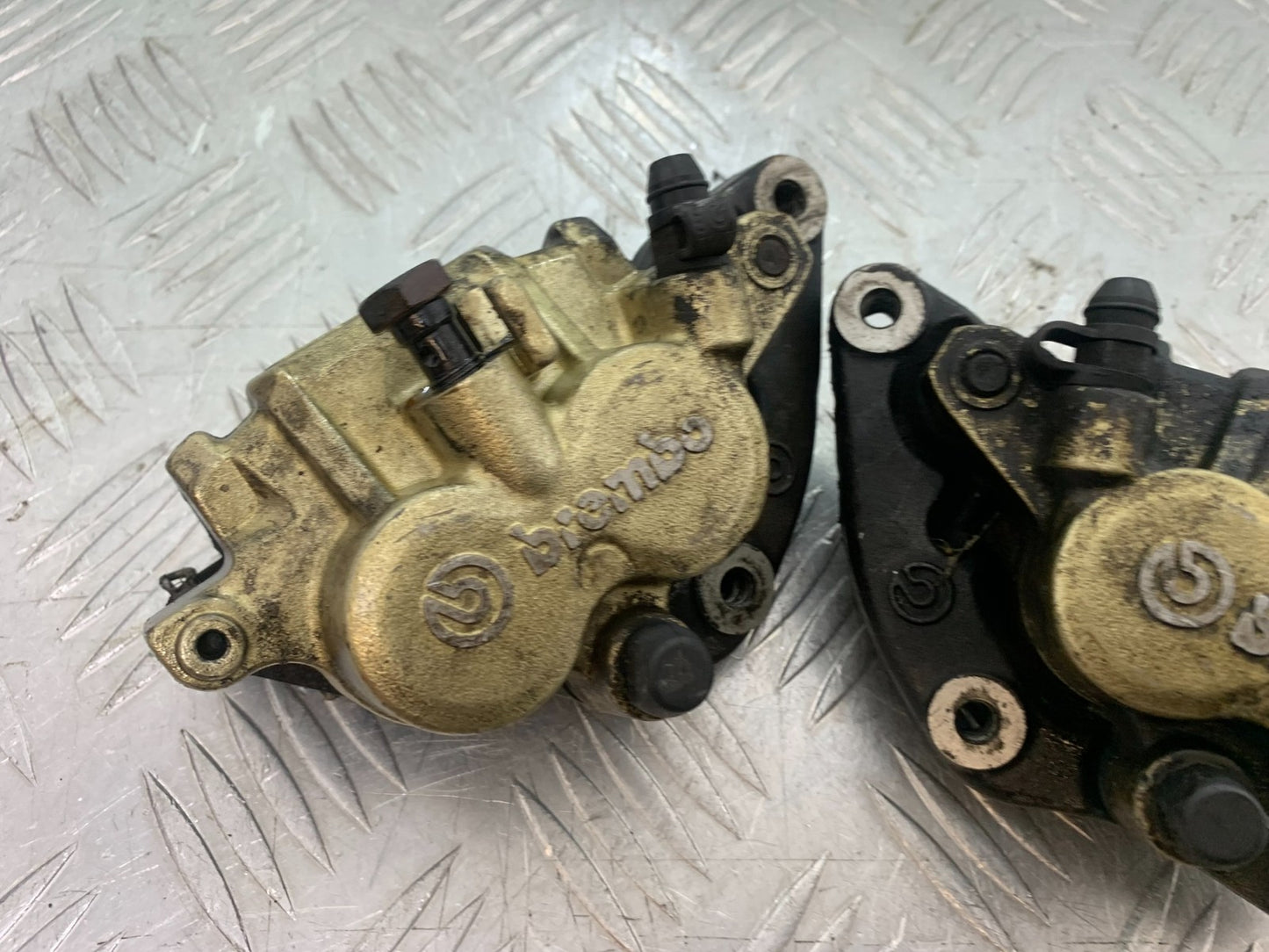 HONDA NT650 V DEAUVILLE FRONT CALIPERS  YEAR 1999 (CMB1268)