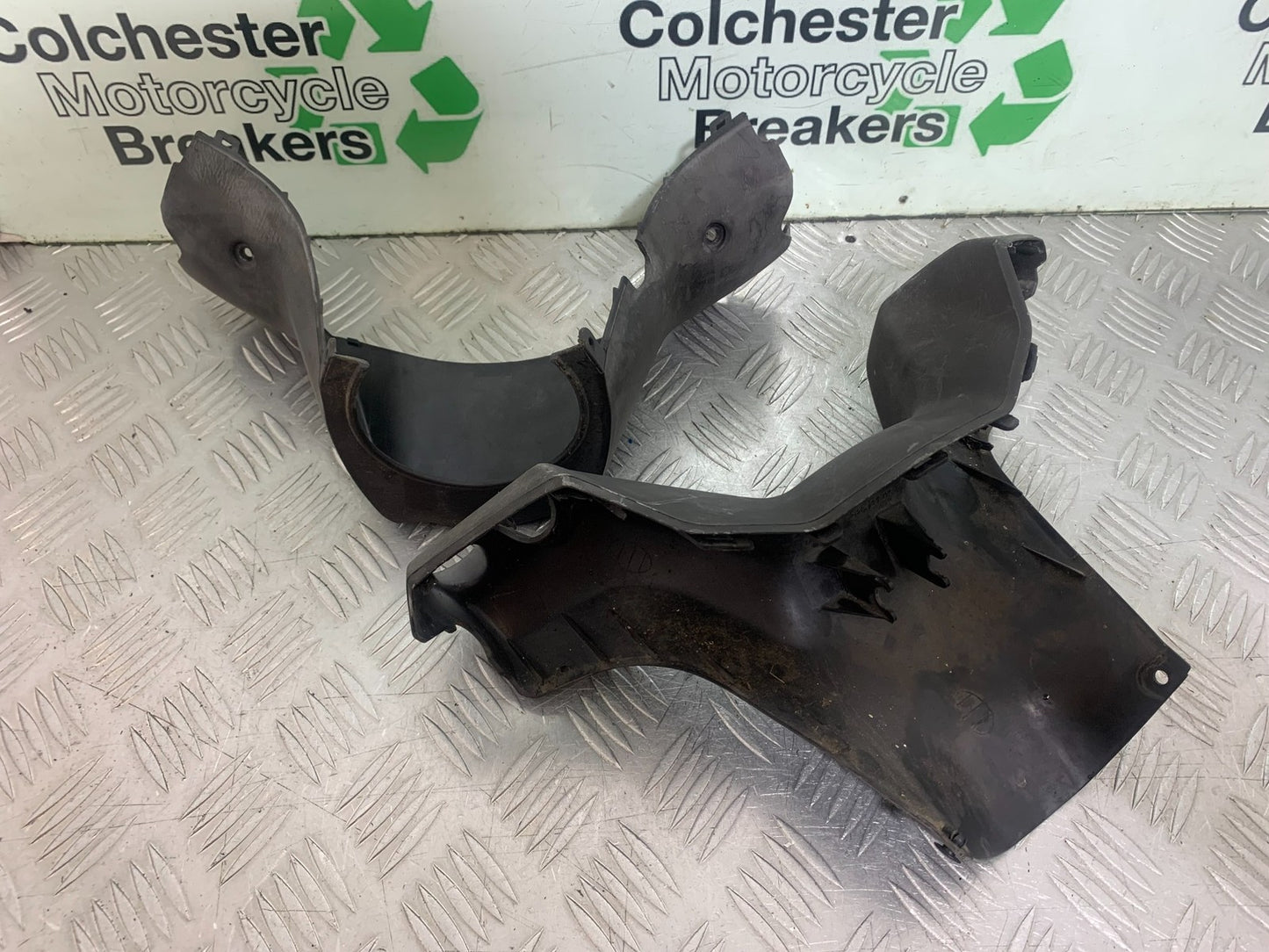 SUZUKI AN 200 UH 200 HANDLEBAR COVERS   YEAR 2007-2009 (CMB1256)