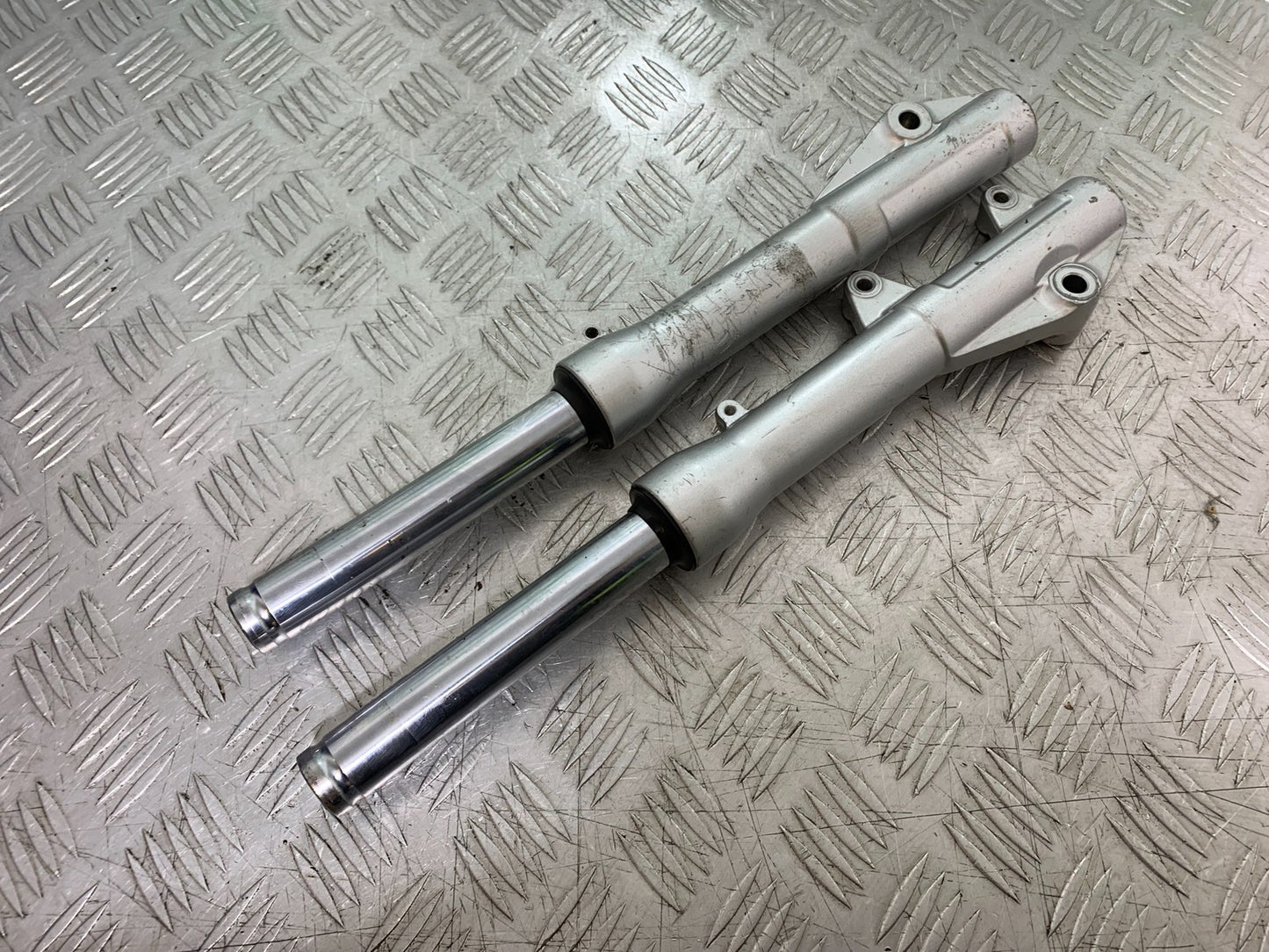 HONDA NSC110 VISION FORKS   YEAR 2017-2020 (CMB1249)