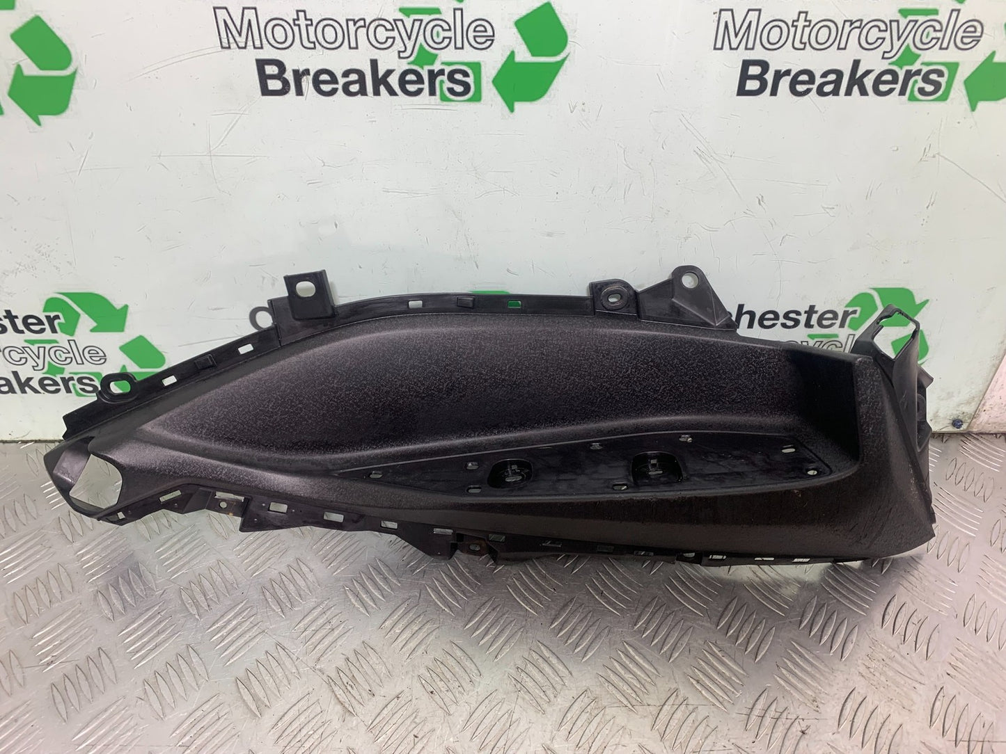 YAMAHA XMAX 300 FOOTBOARD YEAR 2017-2020 (CMB1218)