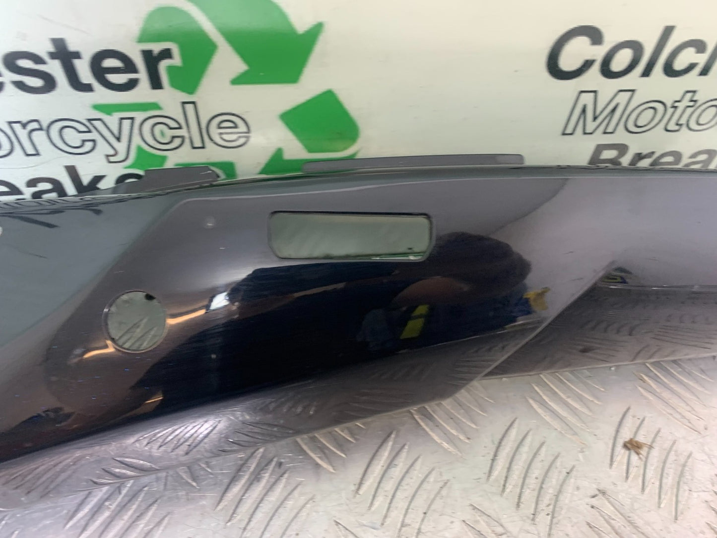 KAWASAKI GTR1400 GTR 1400 LEFT SEAT PANEL  YEAR 2007-2009 (CMB1174)