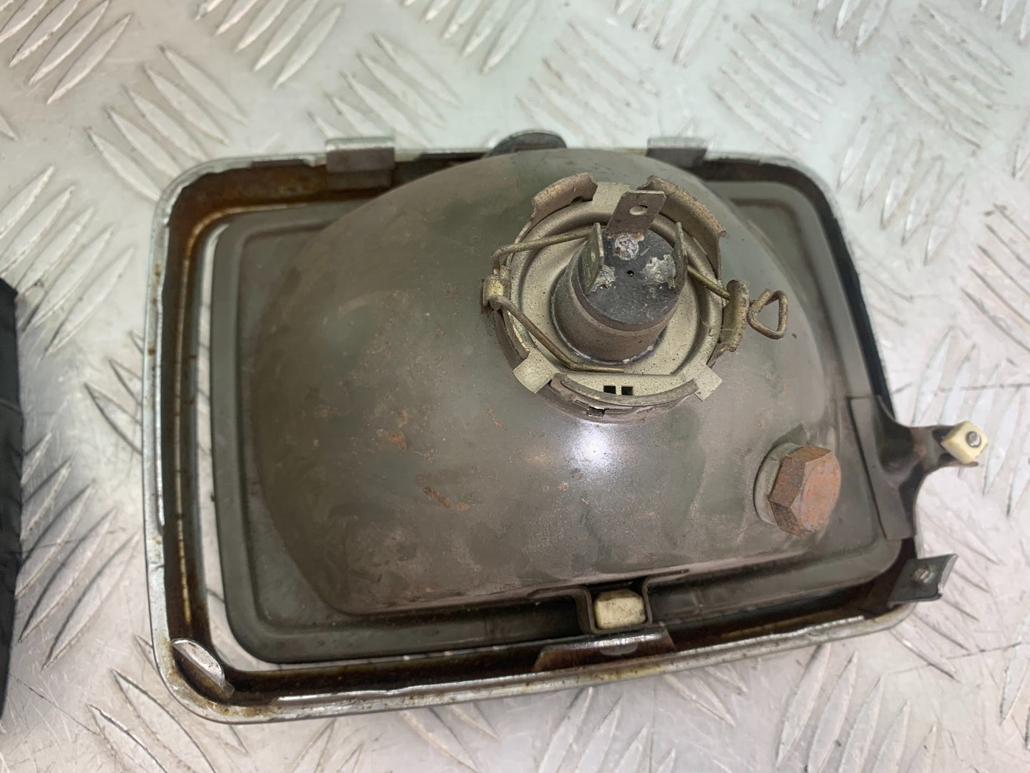 KAWASAKI GT550 GT 550 HEADLIGHT AND BACKING  YEAR 1989-1994