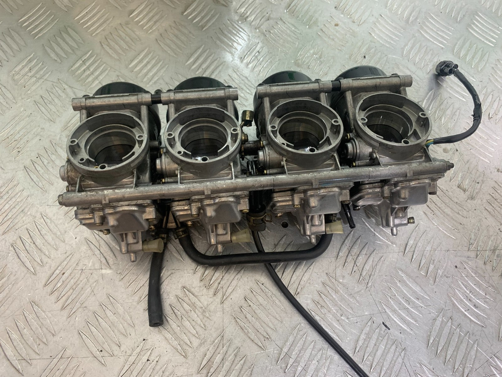 KAWASAKI ZX9R ZX9 E1 CARBS  YEAR 2000-01 (CMB1171)