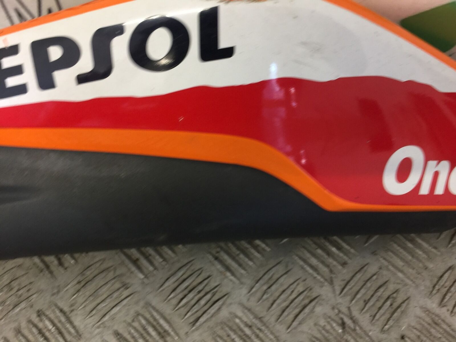 HONDA CBR125 CBR 125 RIGHT SEAT PANEL  YEAR 2011-2017 (STOCK 334)