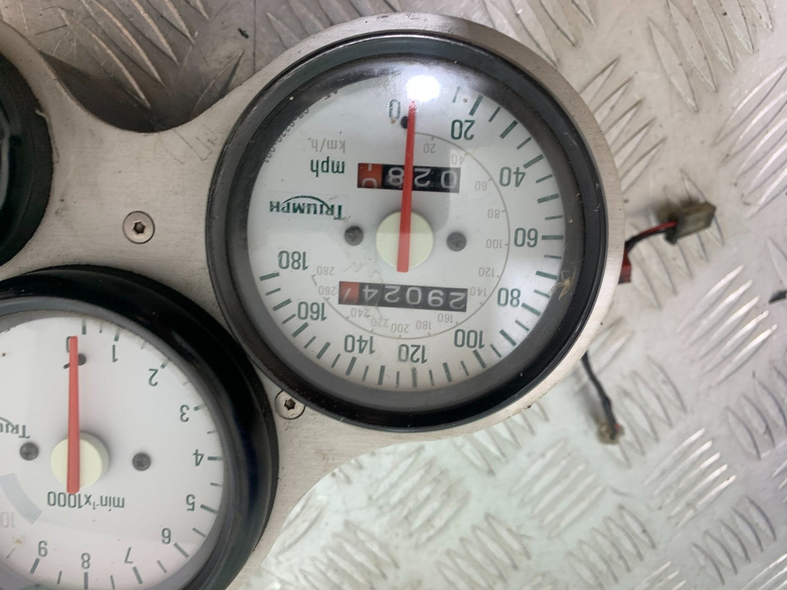 TRIUMPH T509 SPEED TRIPLE CLOCKS SPEEDO DASH   YEAR 1997-1998 (CMB1144)