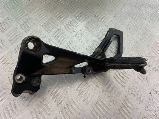KTM RC125 RC 125 FRONT LEFT HANGER  YEAR 2017-2022 (CMB 1244)