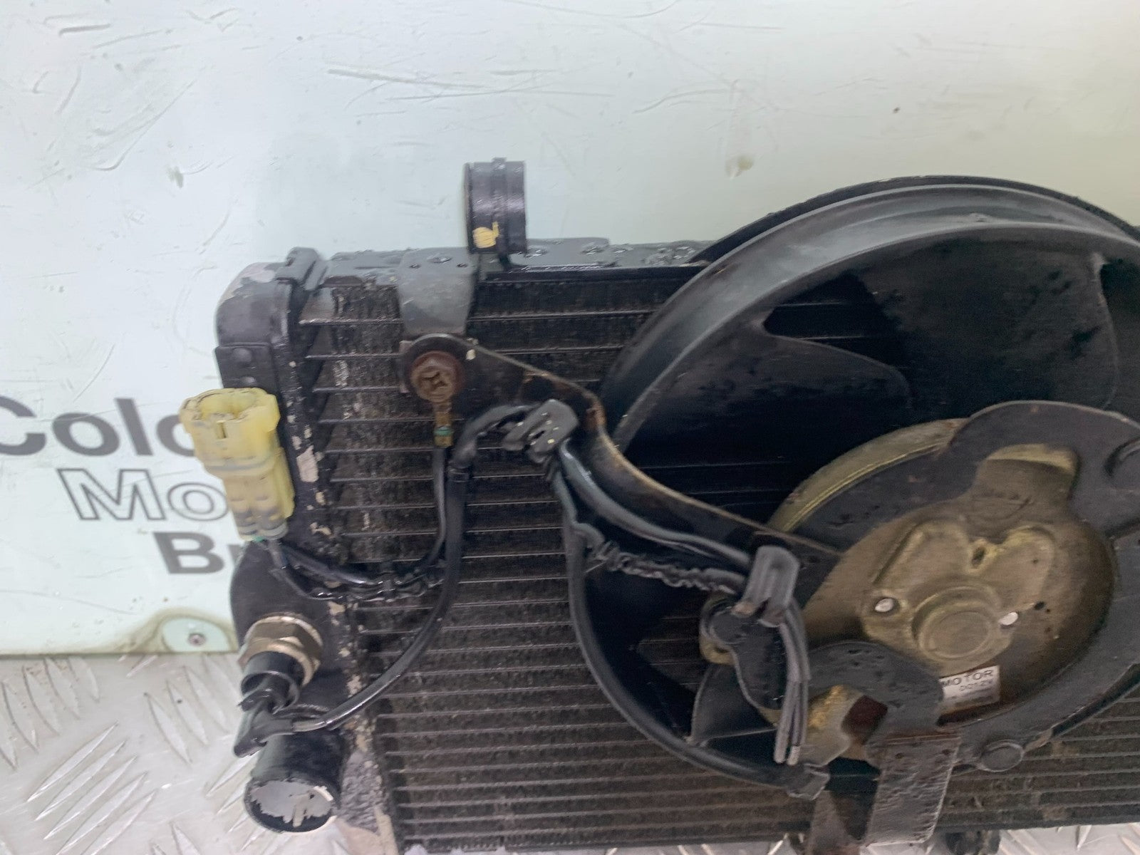 HONDA CBR1100 BLACKBIRD RADIATOR AND FAN  YEAR 1999-2005 (CMB1232)