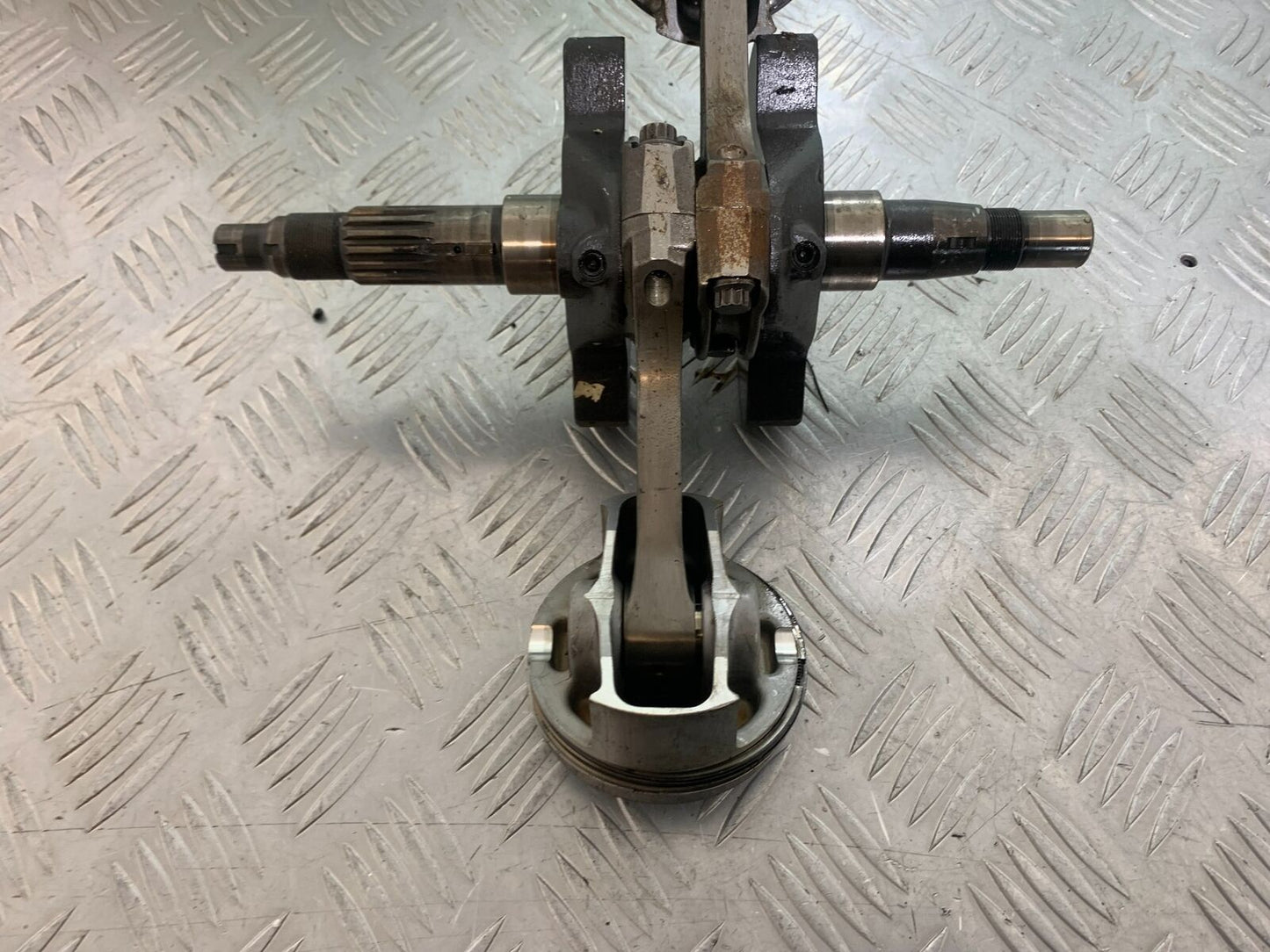 DUCATI 748 CRANKSHAFT (SOLD AS PARTS)   YEAR 1999 2003