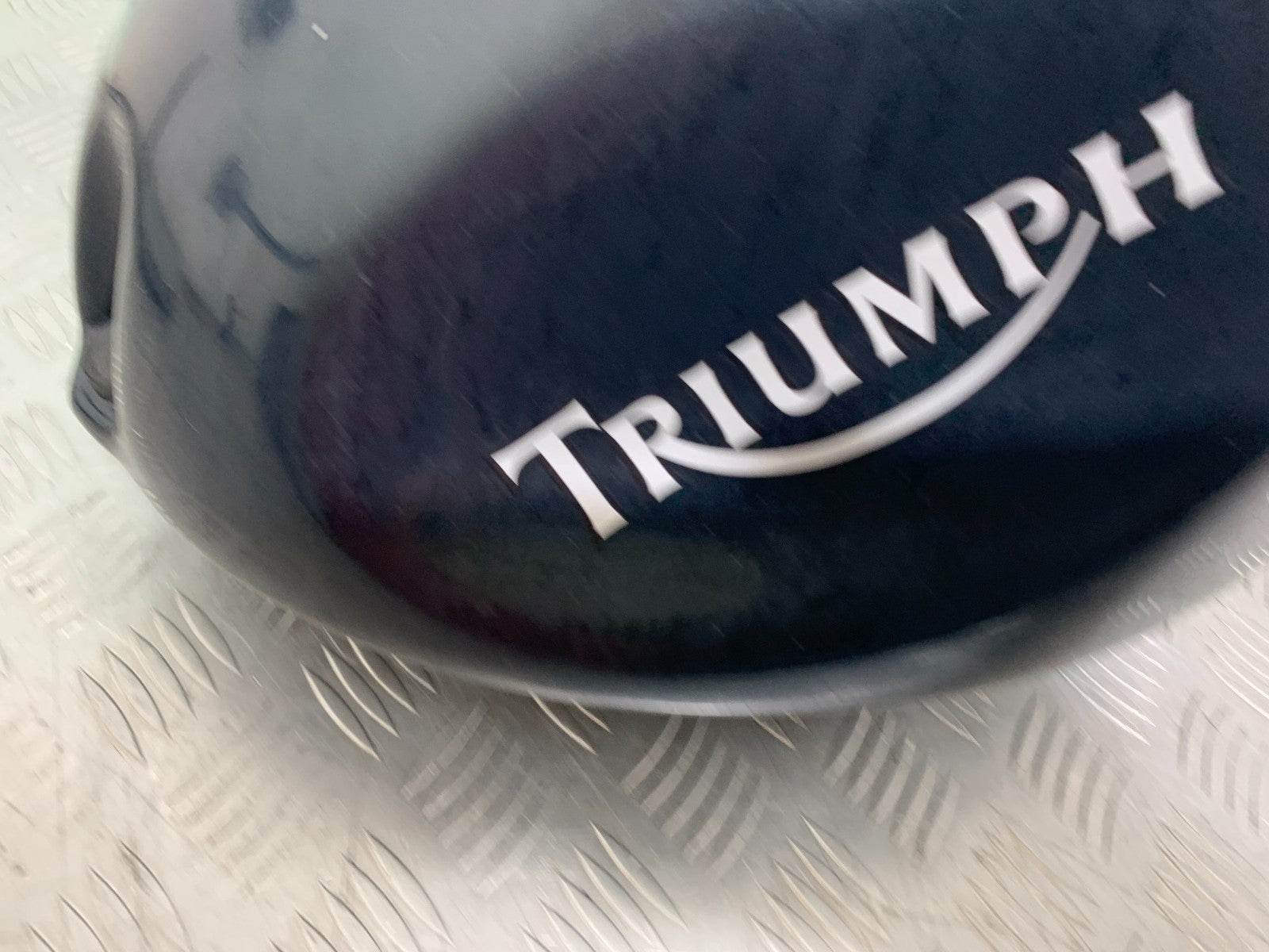 TRIUMPH 955i SPRINT ST PETROL TANK YEAR 1999-04 (CMB1230)