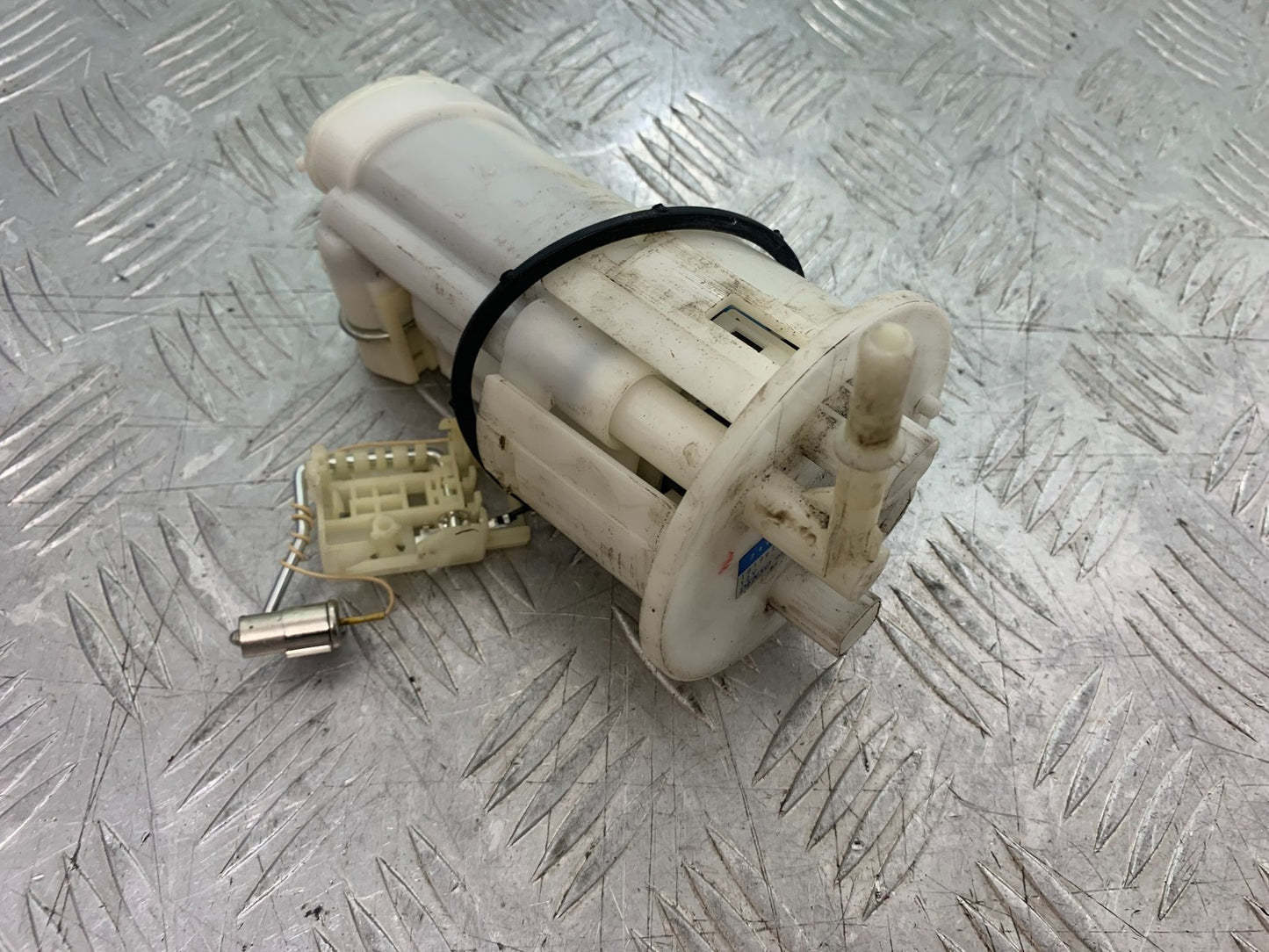 TRIUMPH 675 STREET TRIPLE R PETROL PUMP  YEAR 2013 - 2016 (CMB1221)