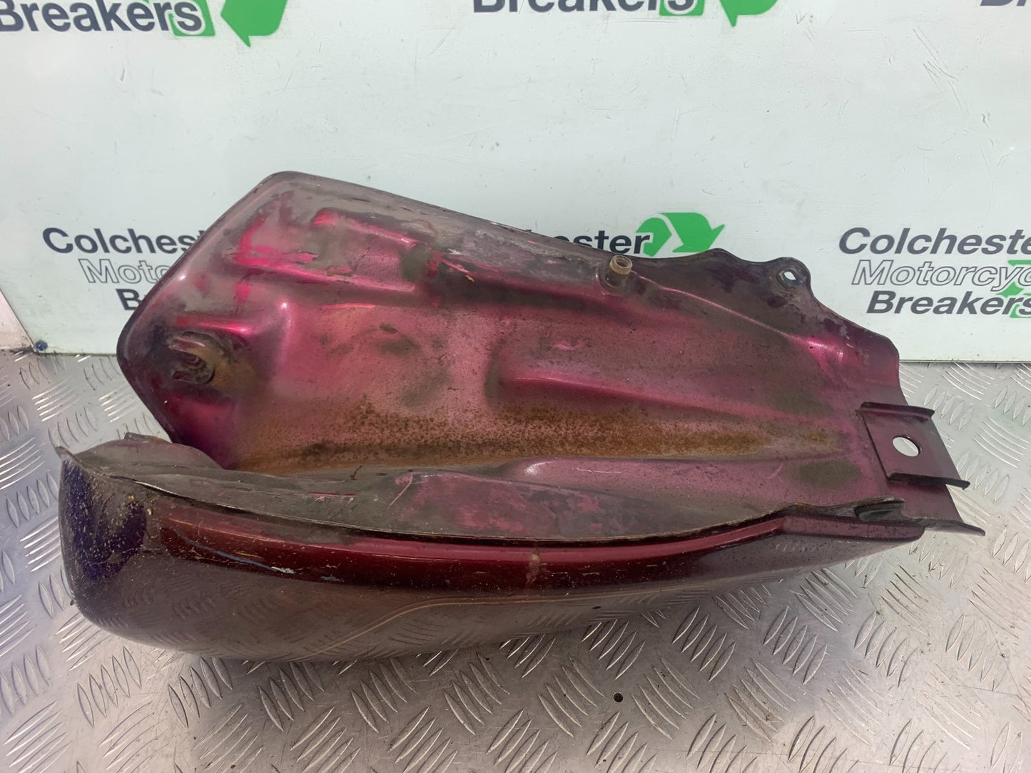 HONDA GL500 GL 500 SILVERWING PETROL TANK    YEAR 1981-82 (CMB1168)