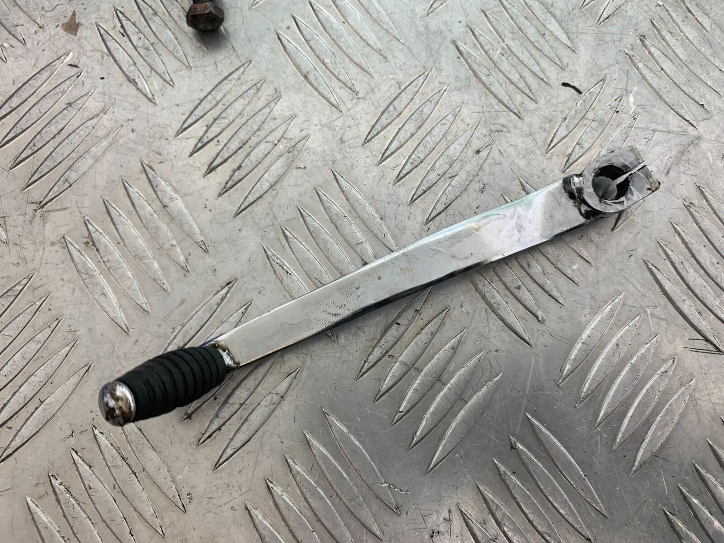 MUTT GT-SS 125 GEAR LEVER  YEAR 2020- 2024 (CMB1085)